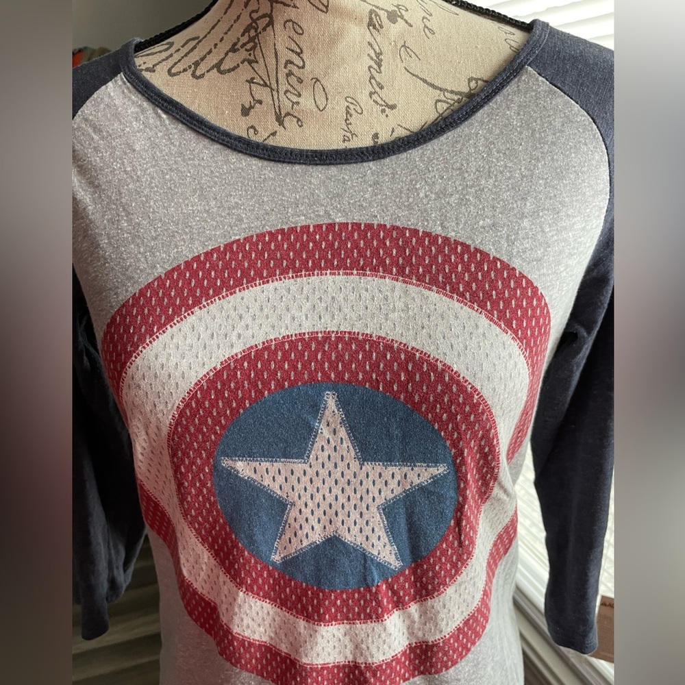 Marvel capten America woman’s shirt